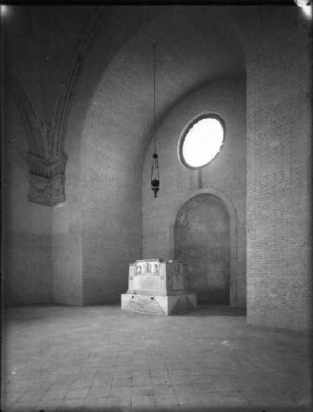 Mantova - Chiesa di S. Seabastiano - Monumento ai Martiri di Belfiore