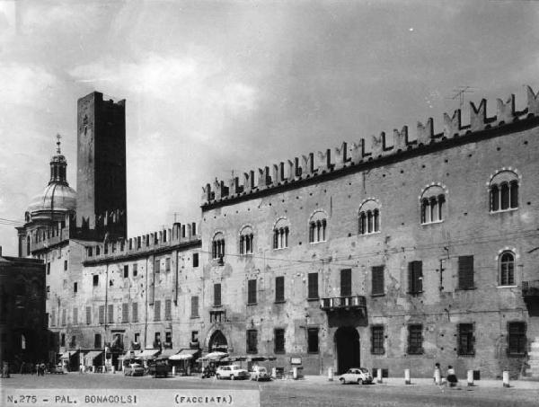 Mantova - Piazza Sordello - Palazzo Bonacolsi, ora Castiglioni - Palazzo Acerbi