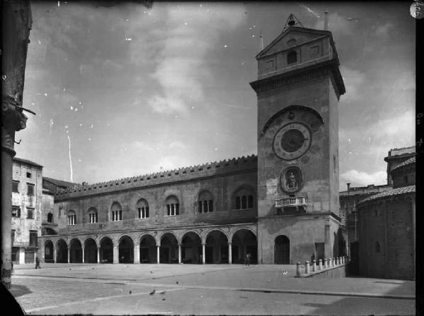 Mantova - Piazza Erbe -  Palazzo della Ragione