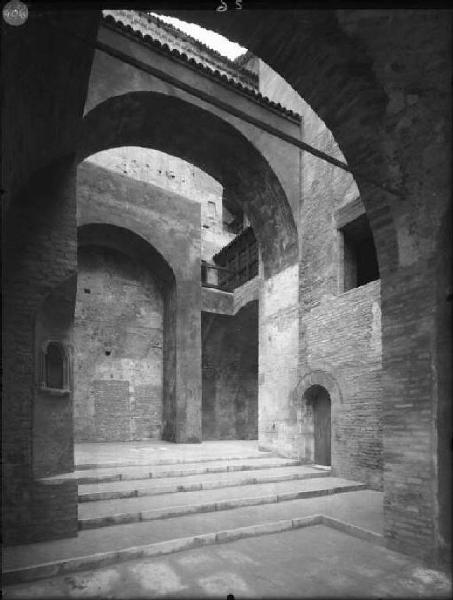 Mantova - Palazzo della Ragione - Palazzo del Podestà - Cortile