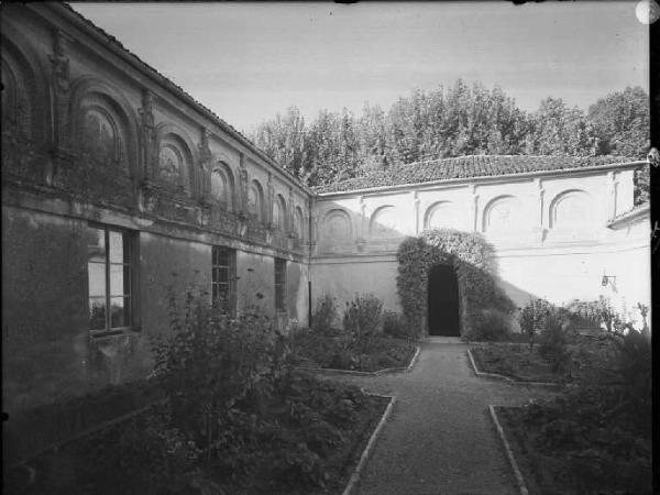 Mantova - Palazzo Te - Appartamento del giardino segreto - Giardino segreto - Il lato nord