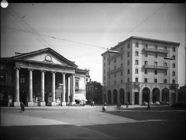 Mantova - Piazza Cavallotti - Teatro Sociale