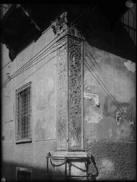 Mantova - Casa di corso Vittorio Emanuele II - Lesena angolare