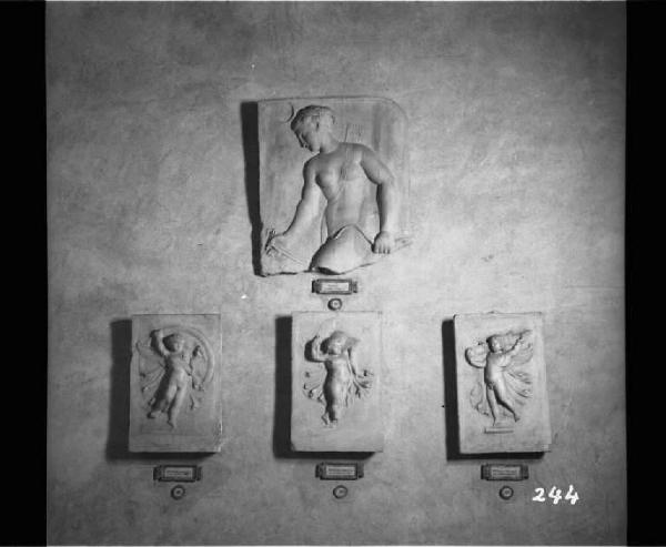 Rilievo - Diana - Tre genietti marziali - Mantova - Palazzo Ducale - Sala di Mezzo