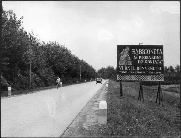 Sabbioneta - Strada "Sabbionetana" - Cartellone che pubblicizza il paese