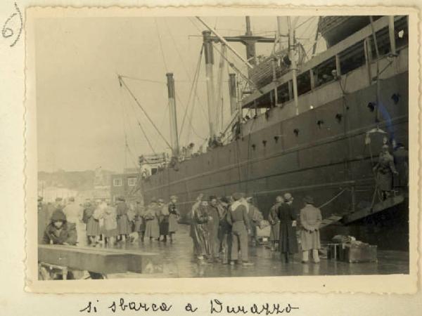 Durazzo - Sbarco della Divisione "Pinerolo"
