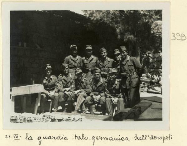 Seconda guerra mondiale - Ritratto di gruppo maschile - Militari - Guardia italo-germanica