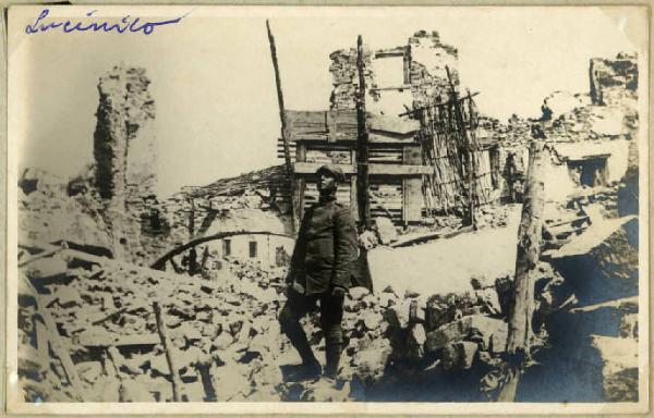 Prima guerra mondiale - Lucinico - Il paese distrutto dai bombardamenti