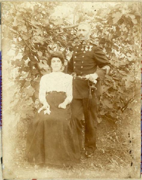 Prima guerra mondiale - Ritratto di coppia - Militare - Comandante della imperiale e regia gendarmeria con la moglie