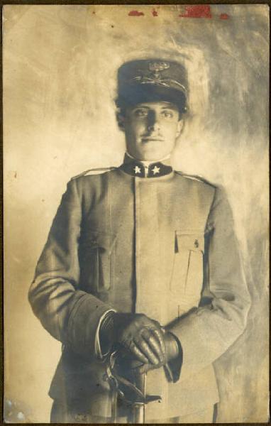 Ritratto maschile - Militare - Sottotenente di artiglieria / Prima guerra mondiale