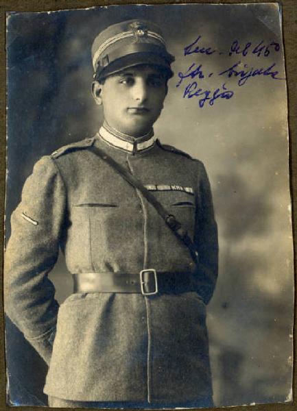 Ritratto maschile - Militare - Tenente del 46° fanteria brigata Reggio / Prima guerra mondiale