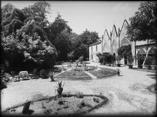 Mantova (?) - Villa con giardino