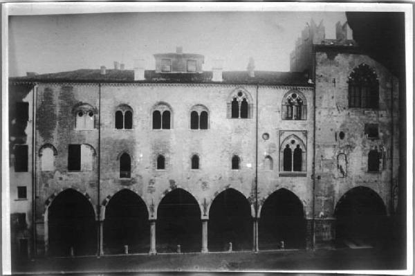 Mantova - Palazzo Ducale - Magna Domus - Facciata