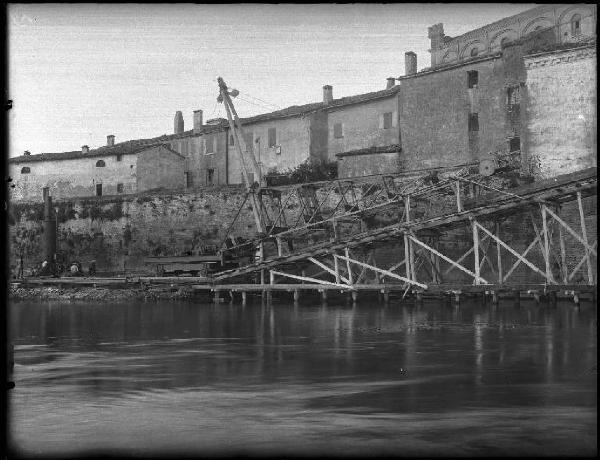 Mantova - Difesa perimetrale - Trasporto del battipalo