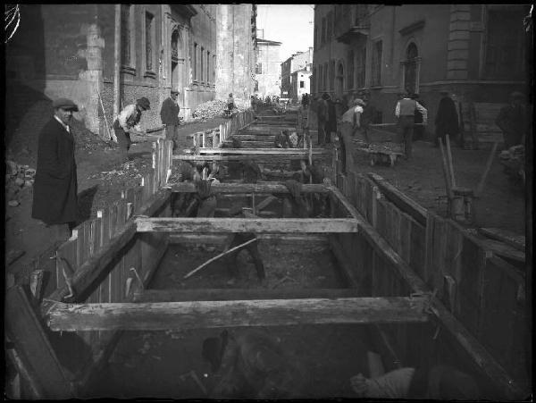 Mantova - Costruzione della rete fognaria - Via Pomponazzo