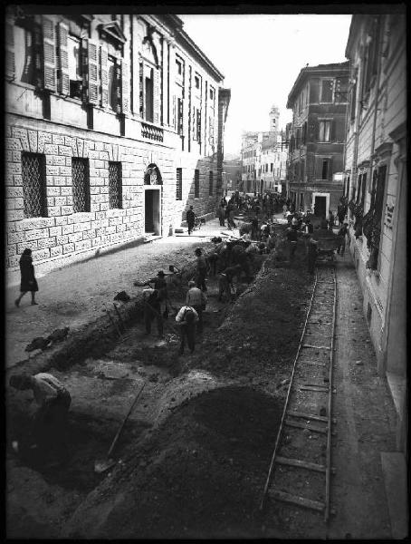 Mantova - Costruzione della rete fognaria - Via Pomponazzo