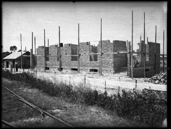 Castelnuovo Angeli - Costruzione dell'impianto idrovoro - Casa del custode (?)