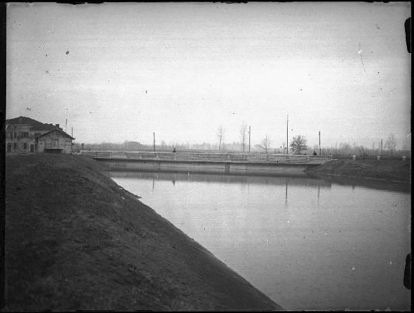 Bagnolo S. Vito - Fossato Gherardo - Ponte con linea ferroviaria