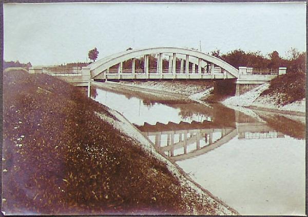 Moglia - Ponte Via di Mezzo - Canale diversivo