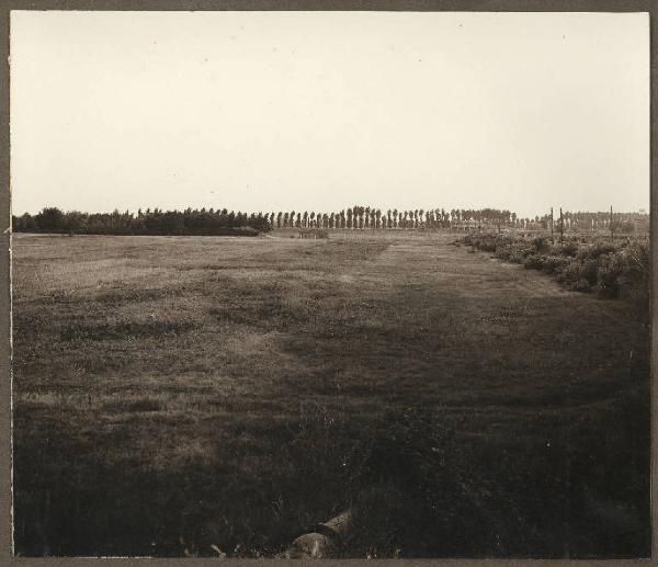 Mantova - Zona destinata alla costruzione dell'impianto del deposito costiero S.A.C.L.I.