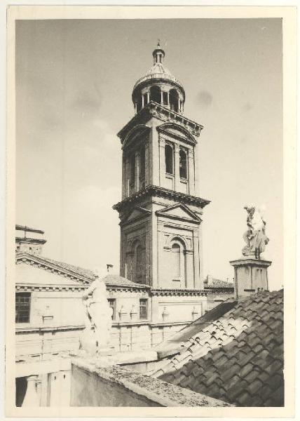 Mantova - Basilica di S. Barbara - Campanile