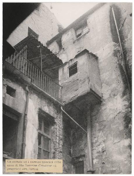 Mantova - Ex ghetto - Cortile di un'abitazione - Via Dottrina Cristiana