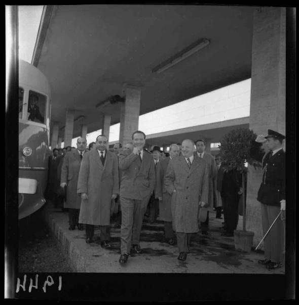 Mantova - Stazione ferroviaria - Inaugurazione della nuova linea ferroviaria Mantova-Peschiera - Delegazione in visita