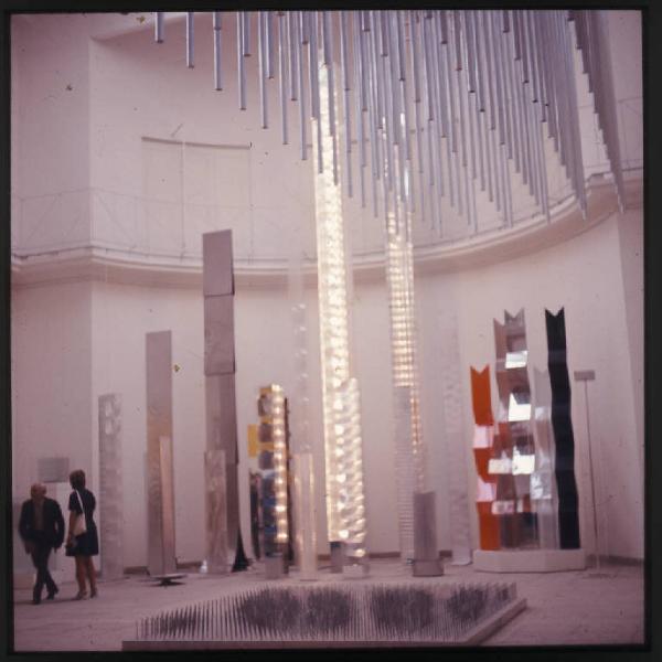 Scultura - Insieme di steli - Heinz Mack - Venezia - Biennale 1970