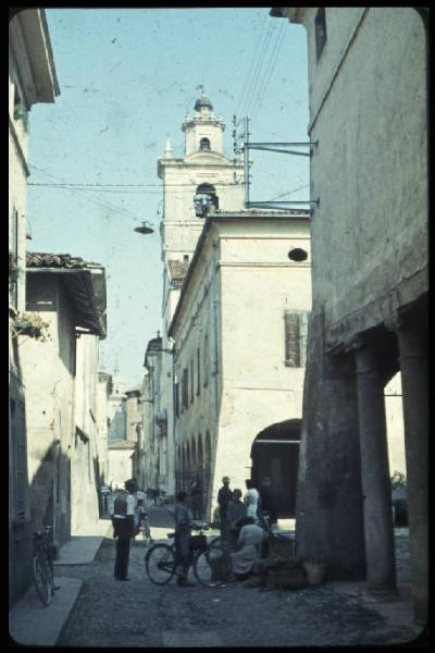 Sabbioneta - Strada - Gruppo di persone