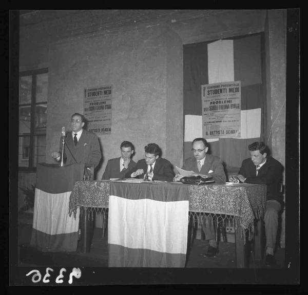 Primo Convegno Provinciale Studenti Medi - Relatori in cattedra - Mantova - Sala Aldegatti