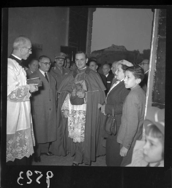 Inaugurazione della cappella dell'Orfanotrofio femminile - Ingresso del Vescovo mons. Antonio Poma - Mantova - Via Scarsellini