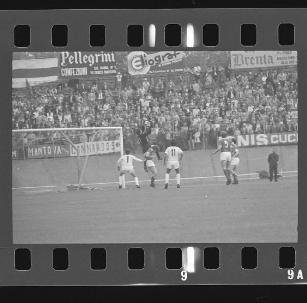 Partita Mantova-Vicenza 1972 - Mantova - Stadio Danilo Martelli - Parata di Angelo Recchi