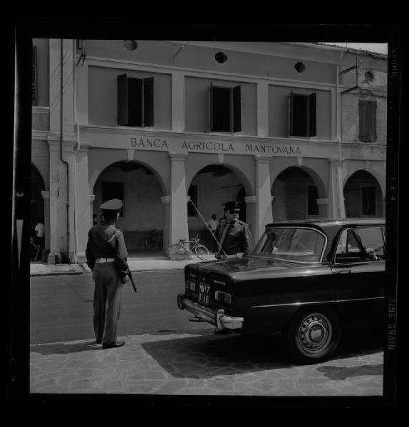 Pomponesco - Piazza XXV Aprile - Banca Agricola Mantovana - Rapina - Polizia di Stato