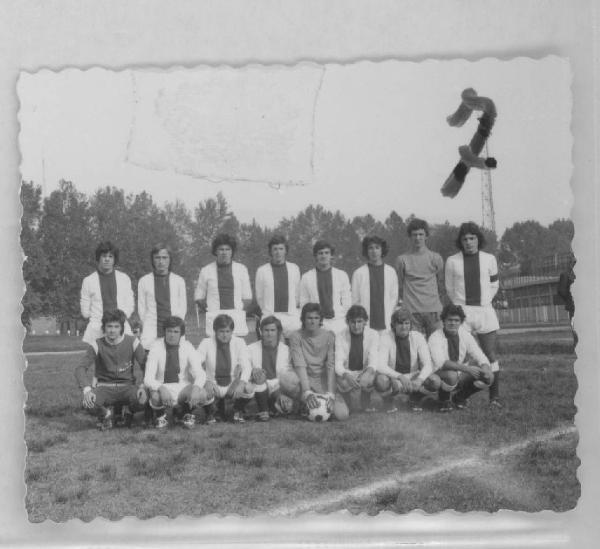 Ritratto di gruppo maschile - Torneo di calcio 1973 - Foto della formazione - U.S. Mantovana
