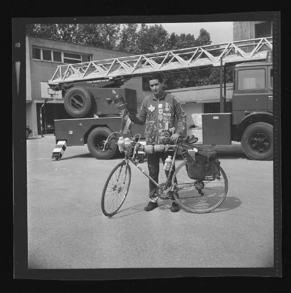 Ritratto maschile - Ennio Ponte - Mantova - Caserma - Giro del mondo in bicicletta