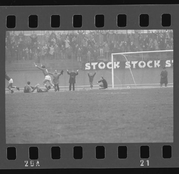 Partita Mantova-Belluno 1974 - Mantova - Stadio Danilo Martelli - Esultanza dopo il gol