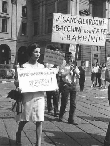 Sciopero dei lavoratori della Allocchio Bacchini - Corteo - Cartello di sciopero Fim Cisl