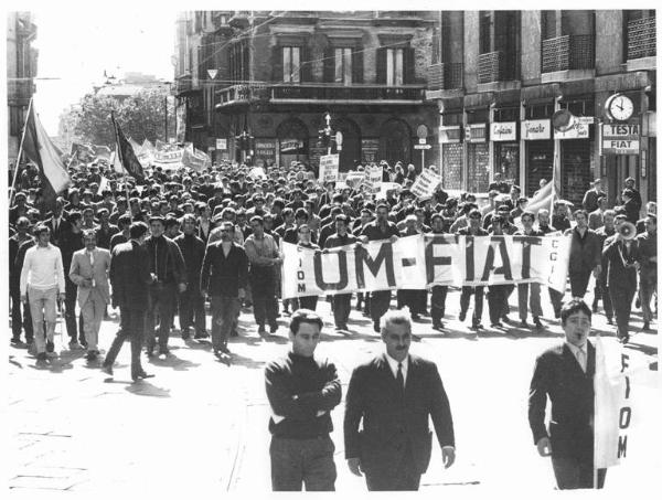 Sciopero generale per le riforme (casa, fisco, prezzi, sanità) - Corteo dei lavoratori - Spezzone lavoratori Om Fiat - Striscione - Cartelli di protesta - Bandiera