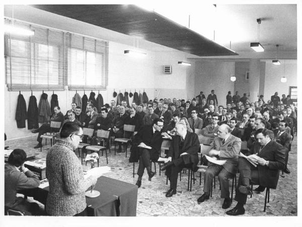 Conferenza d'officina Breda Ferroviaria - Interno - Platea con il pubblico