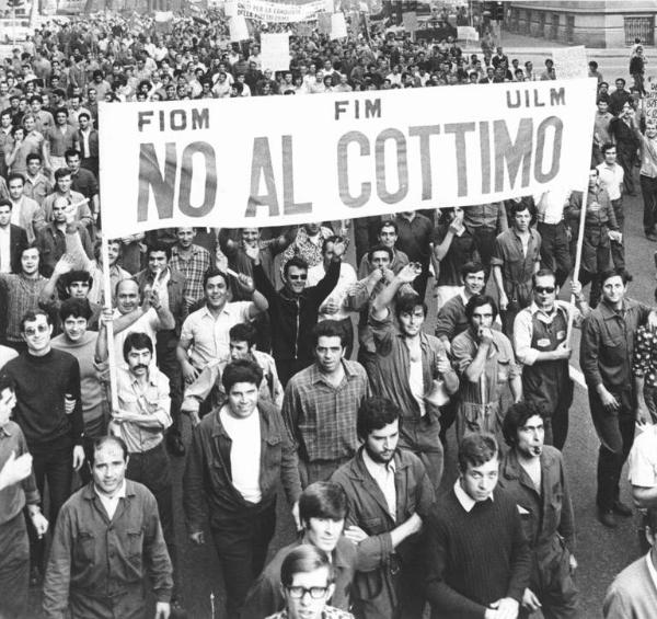 Manifestazione congiunta Alfa Romeo, Borletti, Sit Siemens per le riforme - Corteo - Operai con tuta da lavoro - Striscione - Cartelli