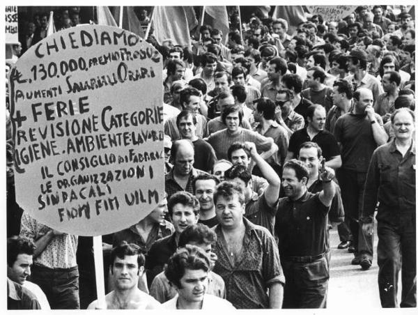 Sciopero dei lavoratori della Ercole Marelli - Corteo - Cartelli