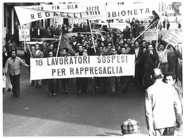 Sciopero generale a Sesto San Giovanni - Corteo - Spezzone lavoratori della Redaelli - Striscione - Cartelli - Bandiere