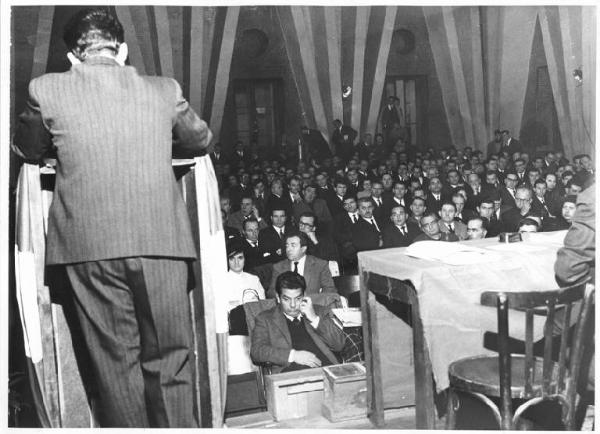 Camera del Lavoro - Salone "Di Vittorio" - Interno - Conferenza di organizzazione della Camera Confederale del Lavoro - Panoramica sulla sala - Platea