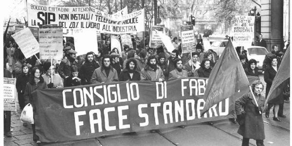 Sciopero generale in difesa del salario e dell'occupazione - Manifestazione interregionale a Torino - Corteo - Spezzone lavoratori della Face Standard - Striscione - Bandiere - Cartelli