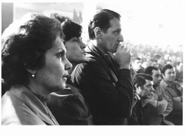 Fabbrica Ercole Marelli - Interno - Assemblea dei lavoratori con Luciano Lama - Platea - Particolare degli operai - Donne