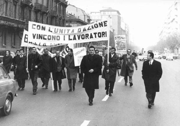 Sciopero dei lavoratori della Borletti - Corteo - Striscioni - Cartelli