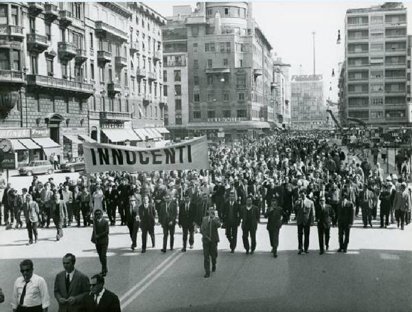 Sciopero dei lavoratori della Innocenti - Testa del corteo - Striscione