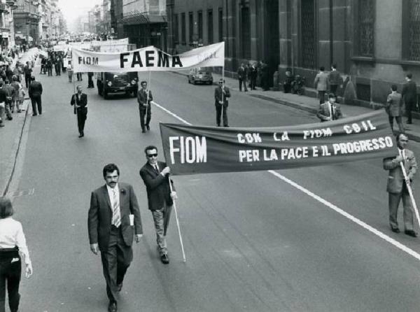 Festa dei lavoratori - Manifestazione del primo maggio - Corteo - Striscioni