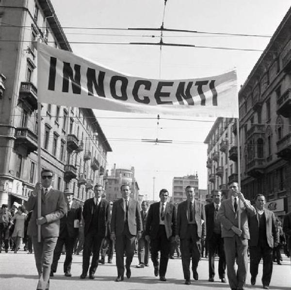 Sciopero dei lavoratori della Innocenti - Corteo - Striscione