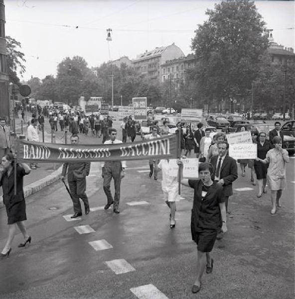 Sciopero dei lavoratori della Allocchio Bacchini - Corteo - Cartelli di protesta - Cartelli di sciopero Fim Cisl